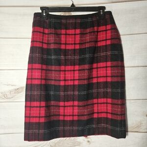 - Vintage Made is USA Talbots 100% Wool Plaid Skirt